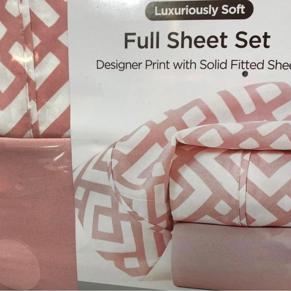 Comfort Bay Luxuriously Soft Designer Print w/Solid Fitted Sheet Set Full Size